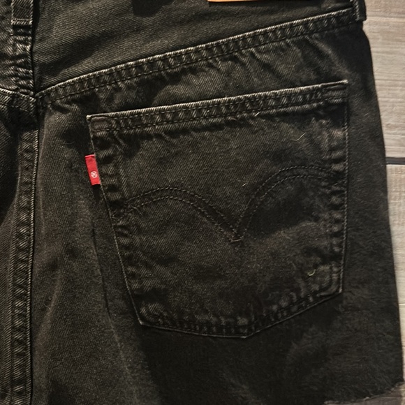 NWT Levi's 501 Black Jean Shorts size 30 - Picture 4 of 7
